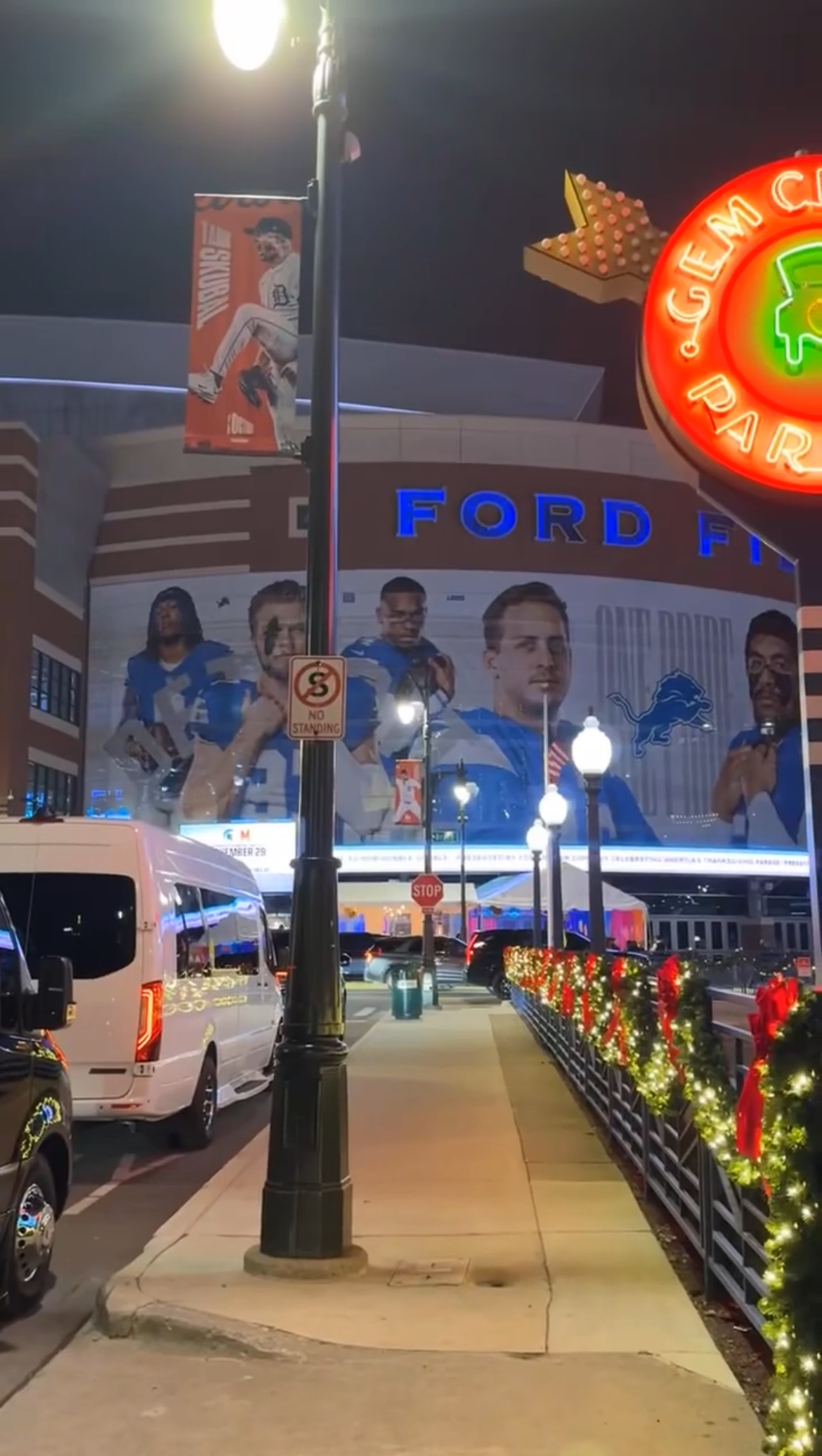 Hourly luxury transportation